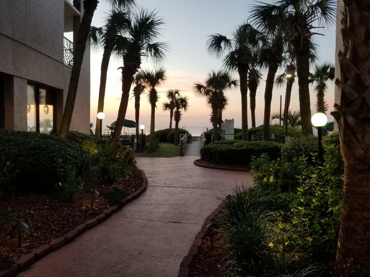 The Palms Resort-Oceanfront Миртл-Бич Экстерьер фото